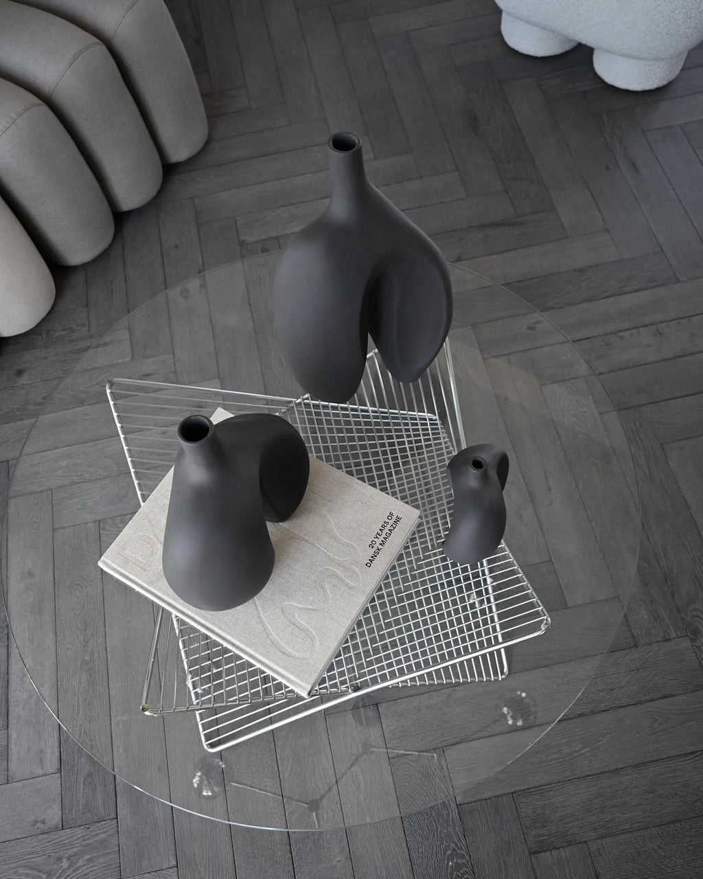 Ni Vase, Petit Black
