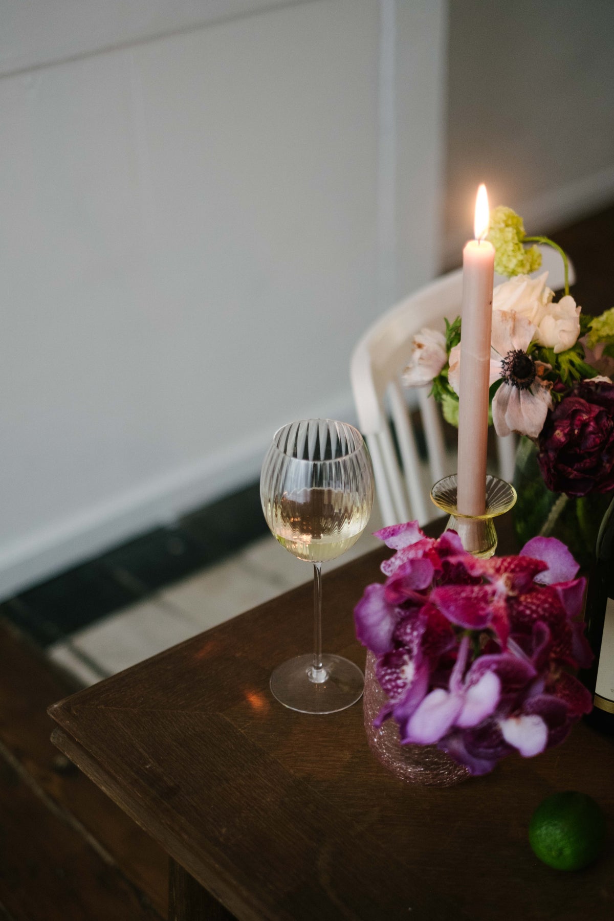 Lyon white wine glass