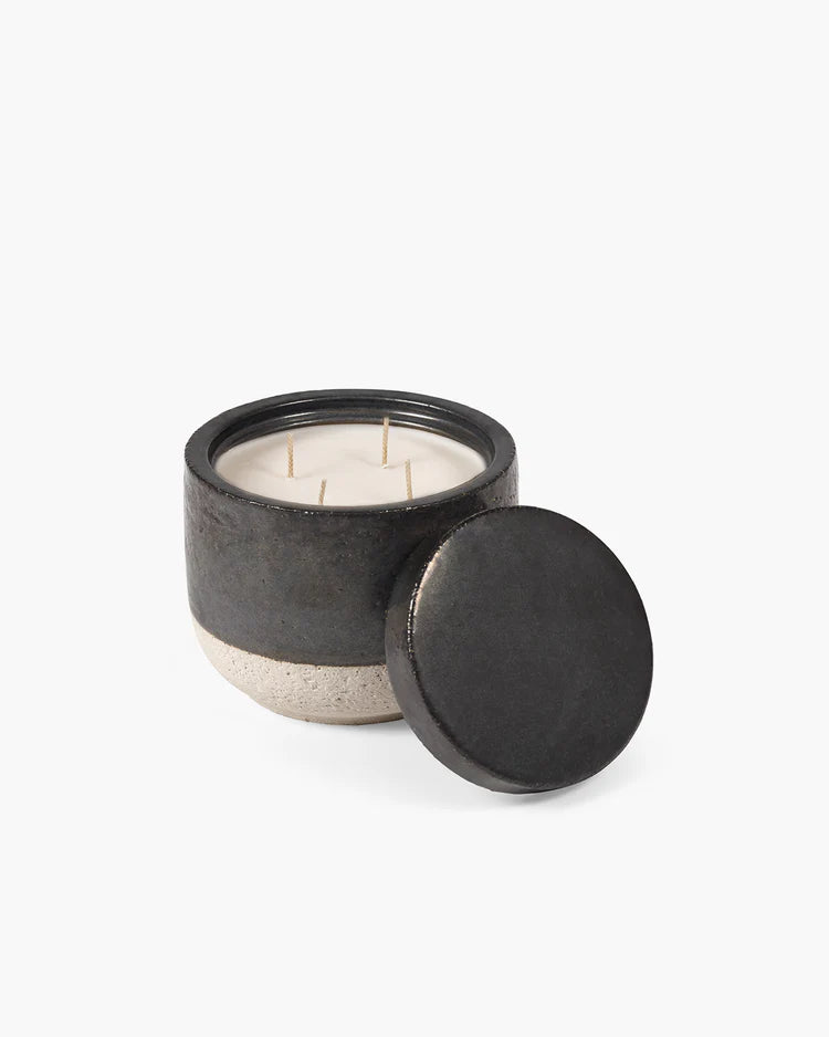 Bougie parfumée L titane bois brûlé