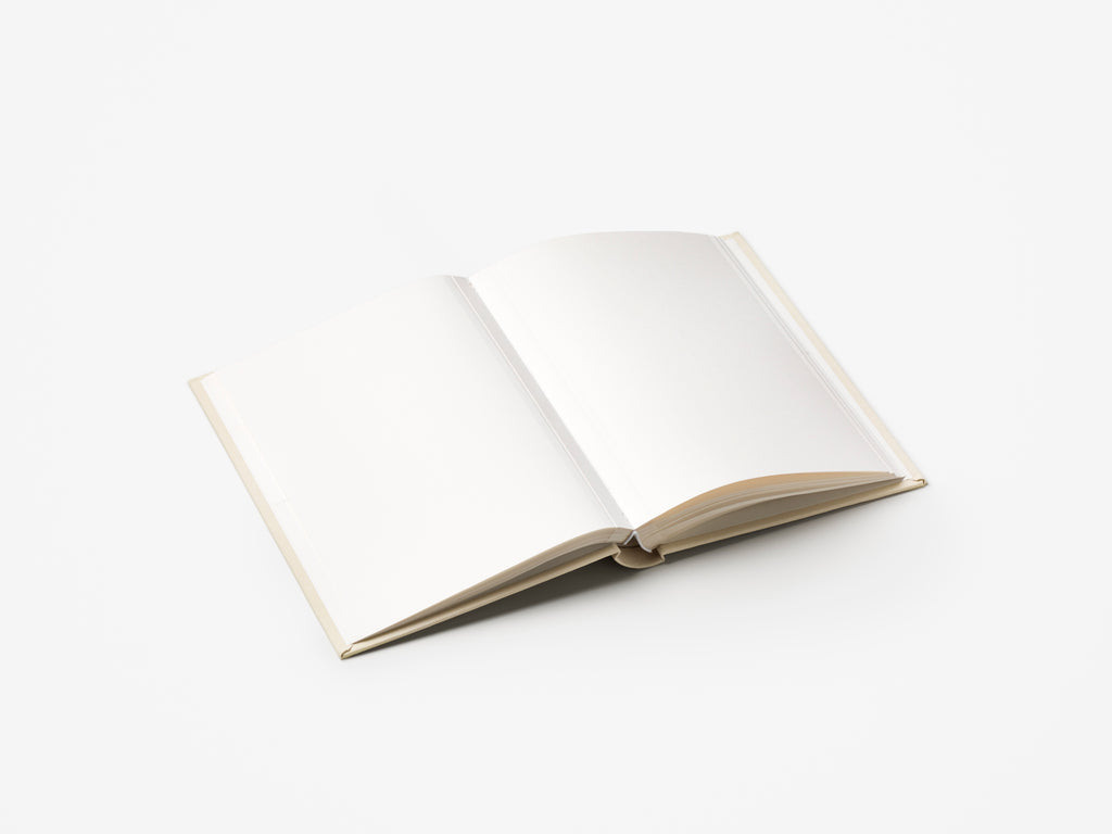 Photo Book Love is in the Air, Beige