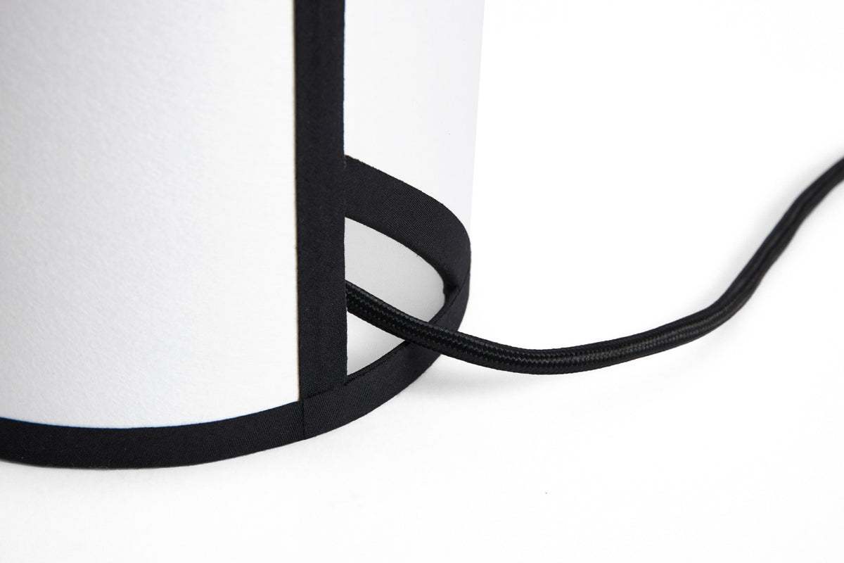 Ava pyramid table lamp - 290 - white