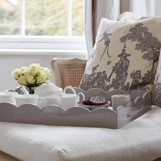 Chiffon grey large lacquered scallop ottoman tray